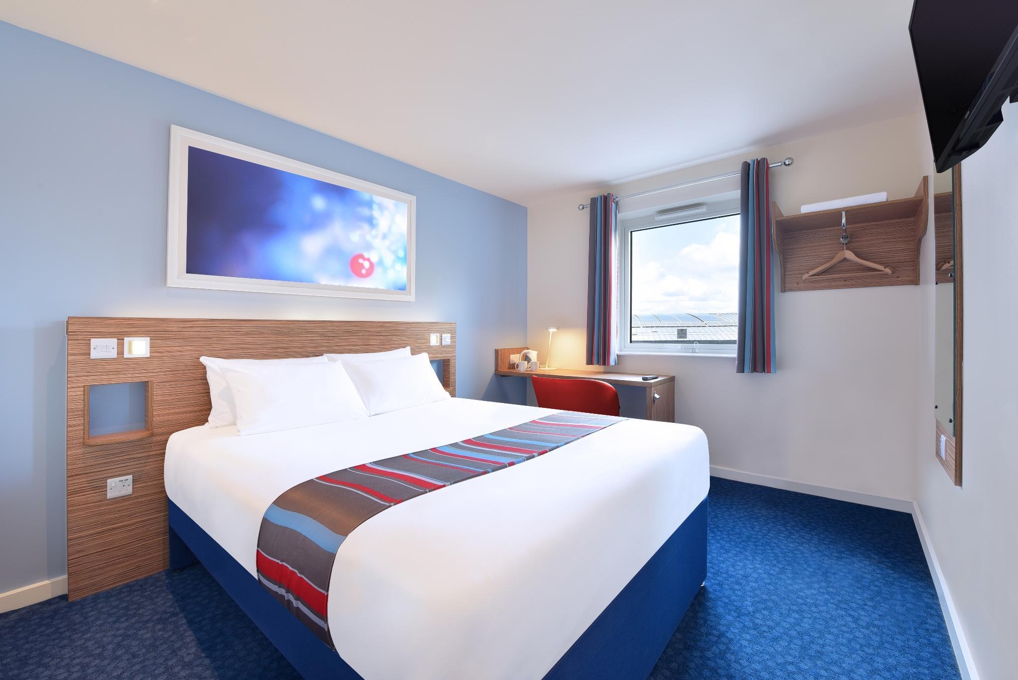 Ramada Encore Milton Keynes Esterno foto