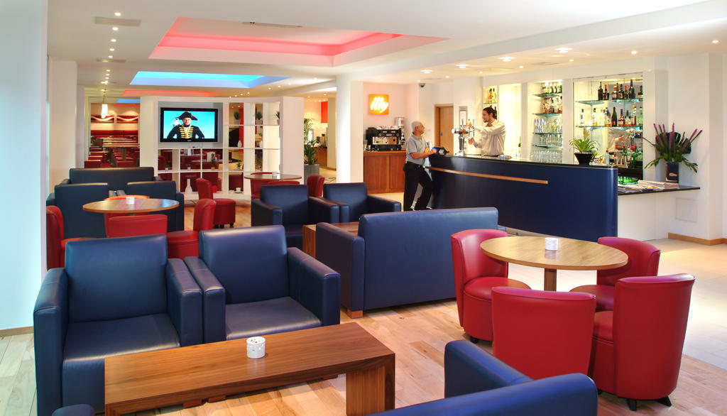 Ramada Encore Milton Keynes Esterno foto
